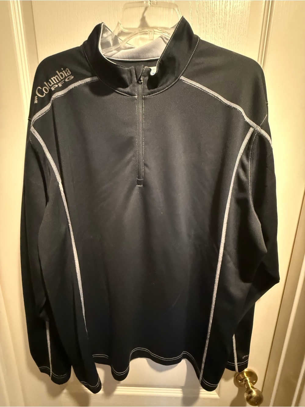 Columbia Black Omni-Shade 1/4 Zip Pullover with Contrast Stitching
